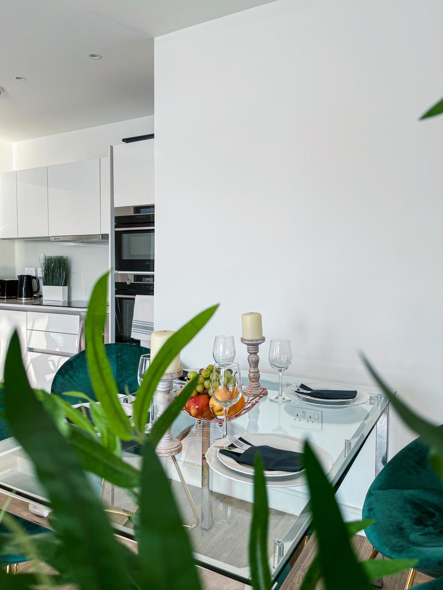 2 Bed Flat London Apartment ภายนอก รูปภาพ